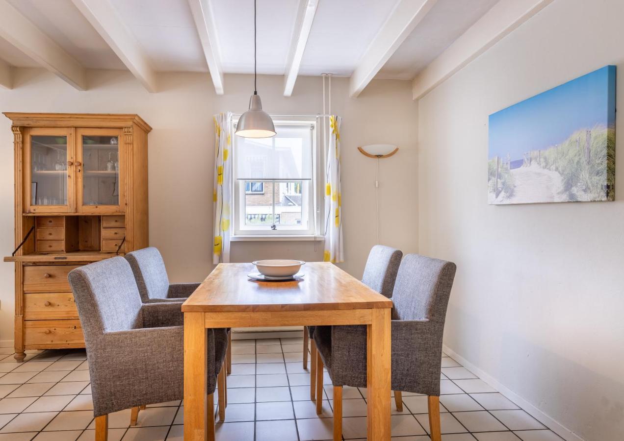 栋堡Beatrixstraat 23别墅 外观 照片