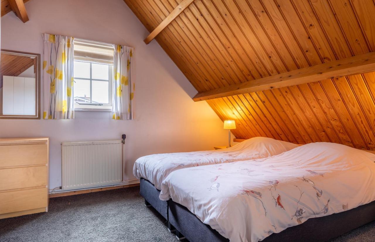 栋堡Beatrixstraat 23别墅 外观 照片