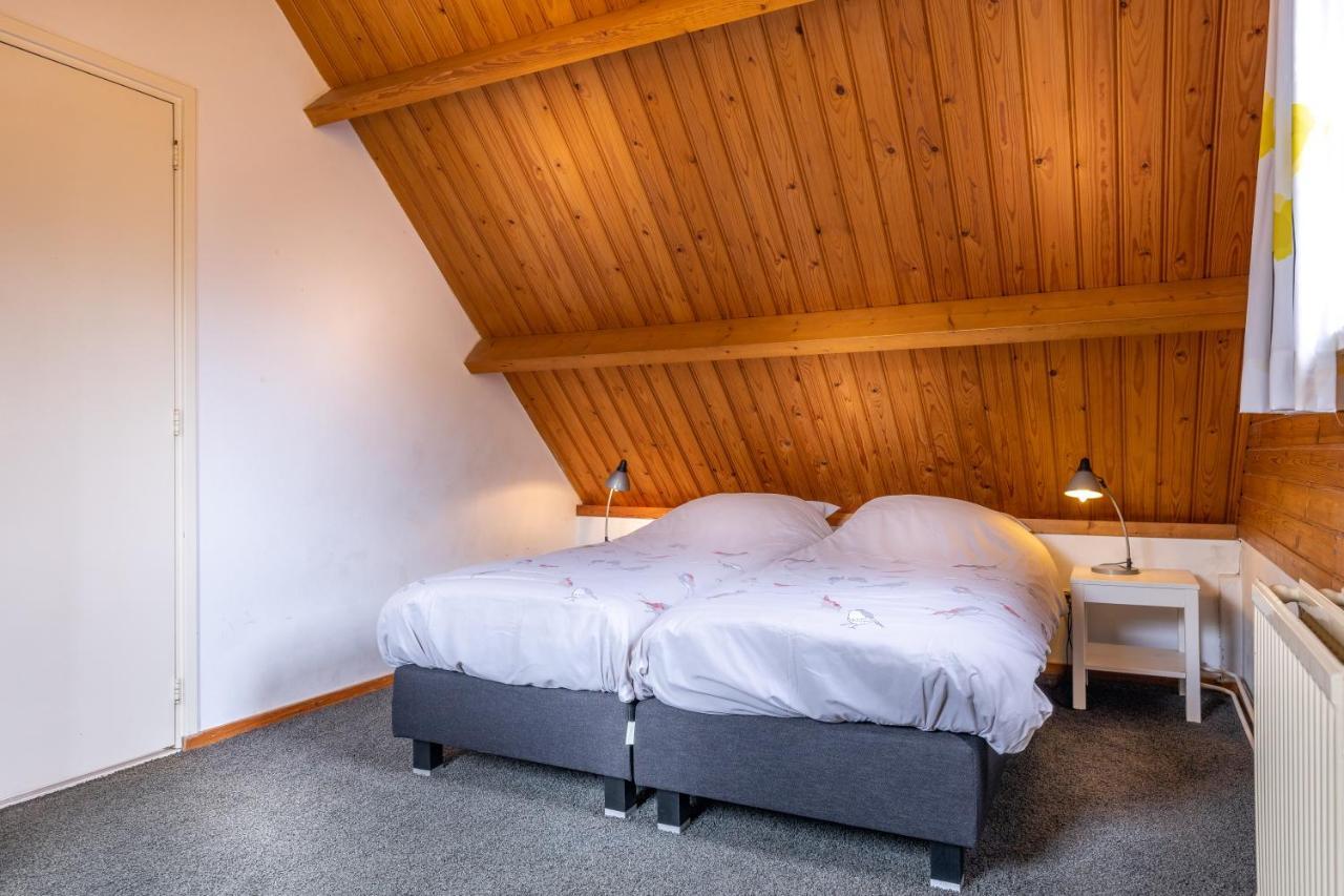栋堡Beatrixstraat 23别墅 外观 照片